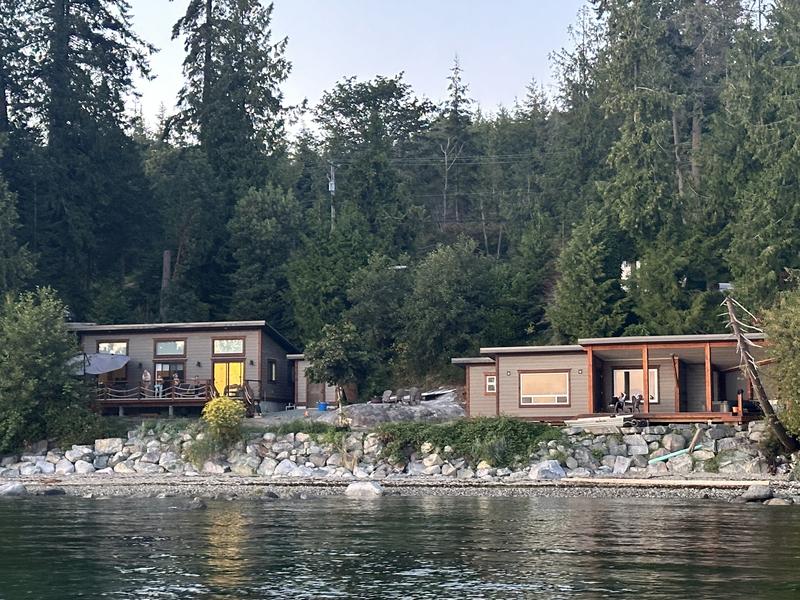 Luxury waterfront cabin